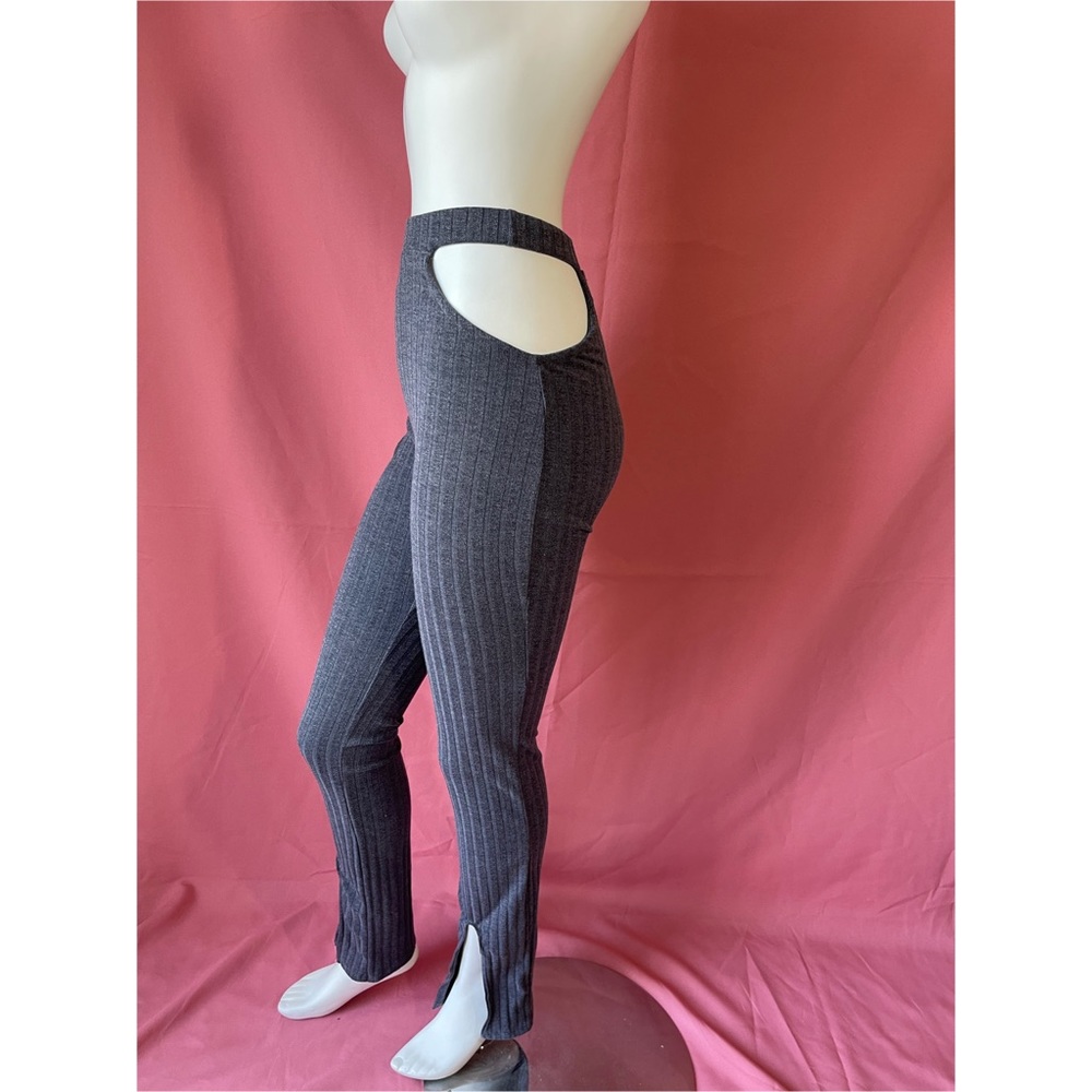 Fashion trending pants/leggings open design on the hips